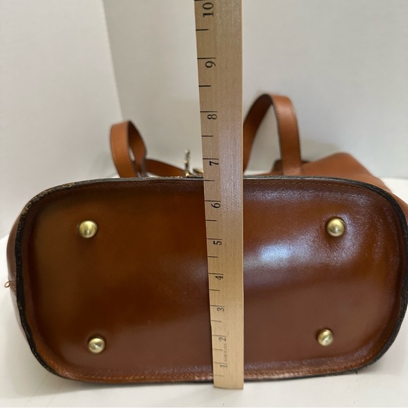 Patricia Nash Women's ESPELETTE BUCKET TOTE Tan Leather Classic! - Picture 5 of 7